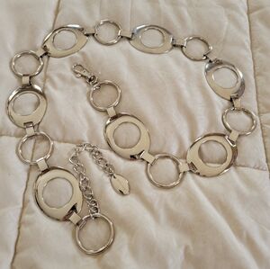 Vintage Nine West Mod Adjustable Silvertone Chain Belt